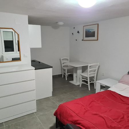 Marton Appartement Krk Buitenkant foto
