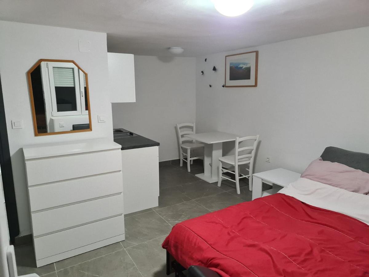 Marton Appartement Krk Buitenkant foto
